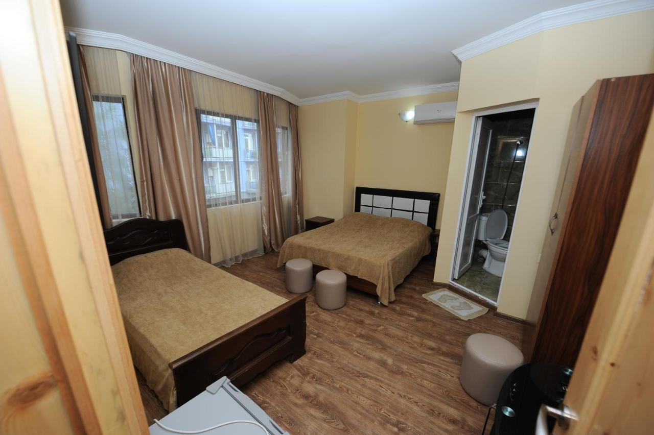 Hotel Dadiani Batumi Exterior photo